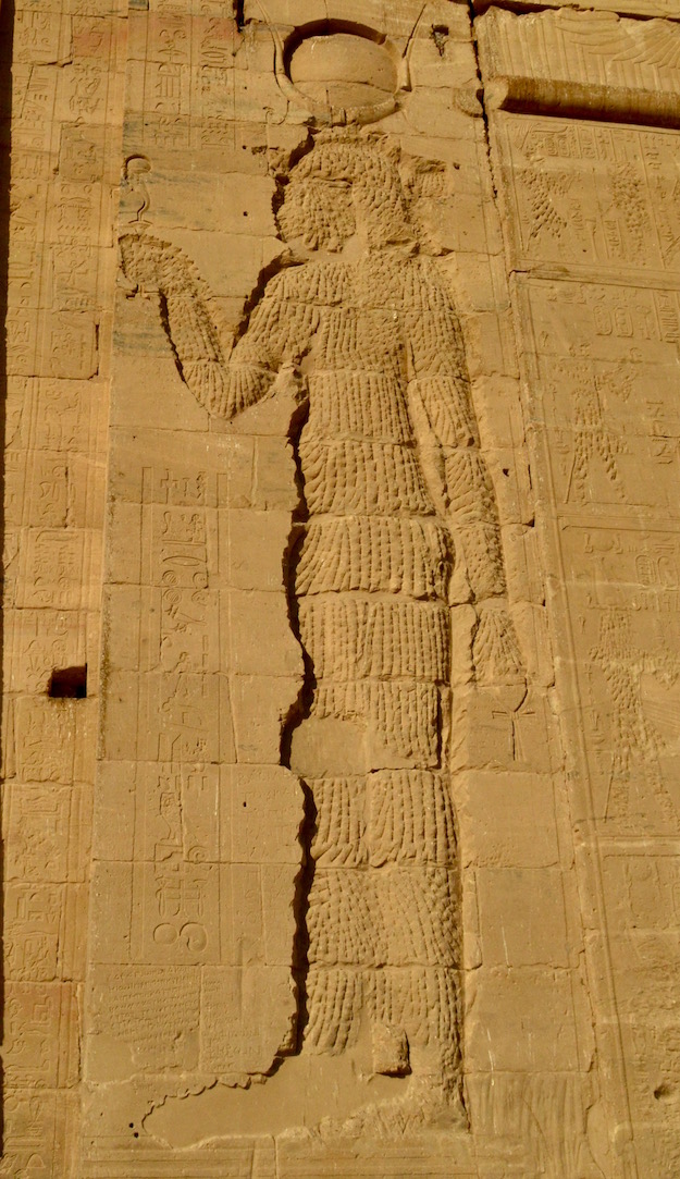 relief sculpture Isis vandalism