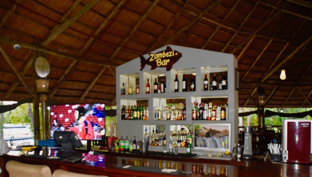 A’Zambezi Lodge open air bar 