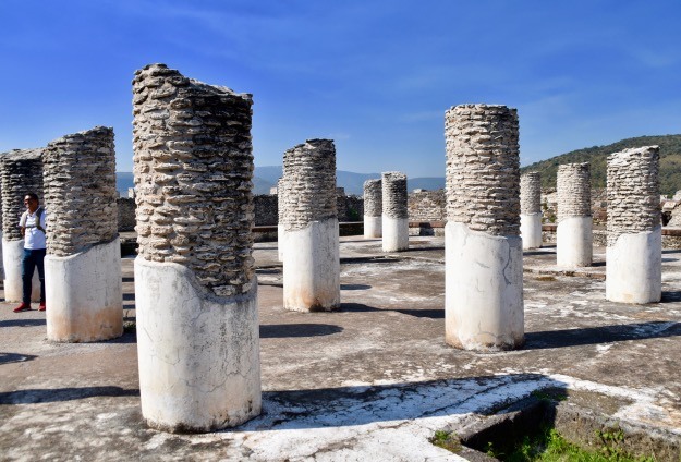 Round pillars Burnt Palace Tula Mexico