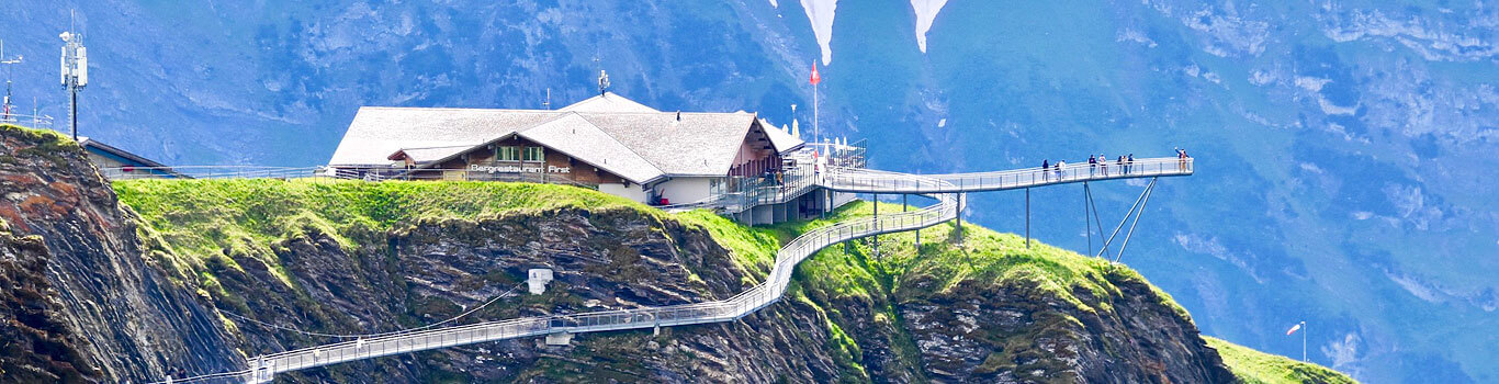 Grindelwald - First Gondola to the Cliff Walk