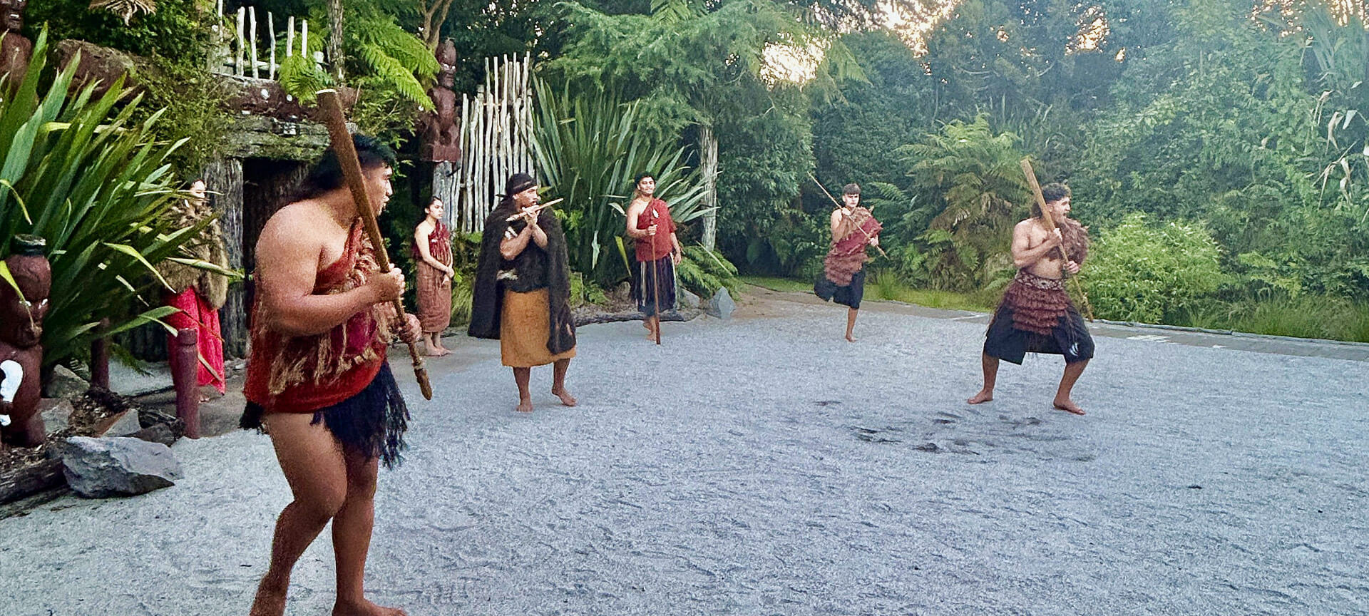 A Maori Welcome - Glowworms, Geysers & More