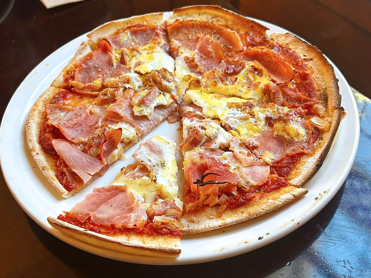 Pizza with Ham & Egg