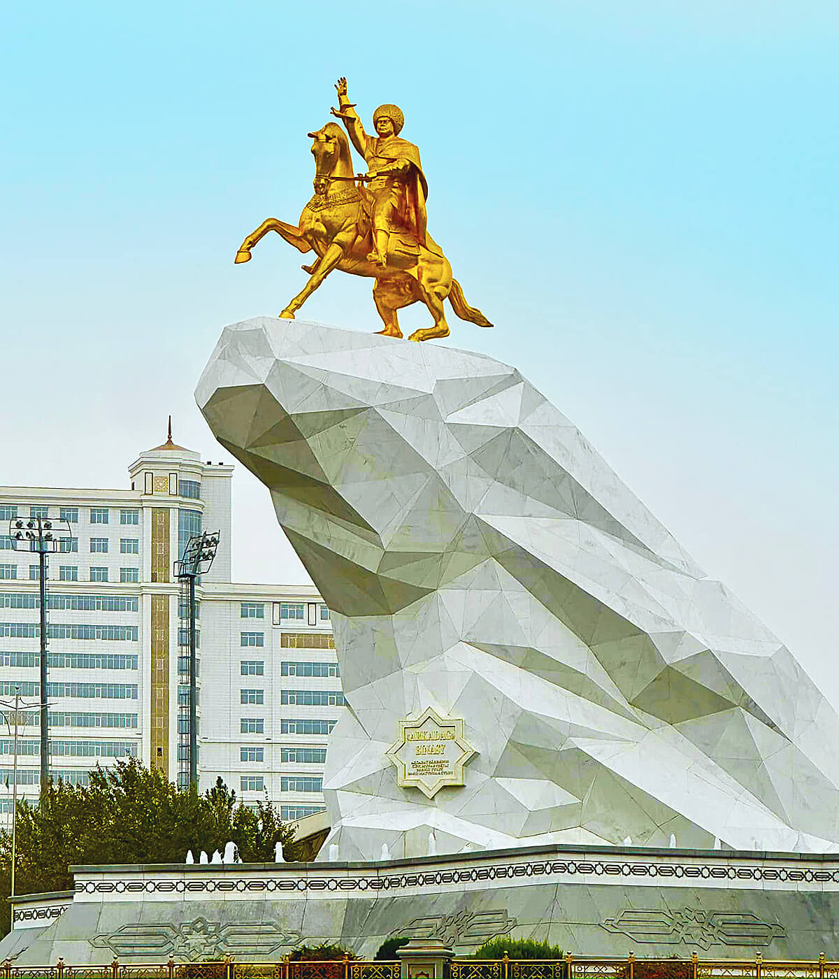 Gurbanguly Berdimuhamedow Statue. Photo by Brendan Powell.