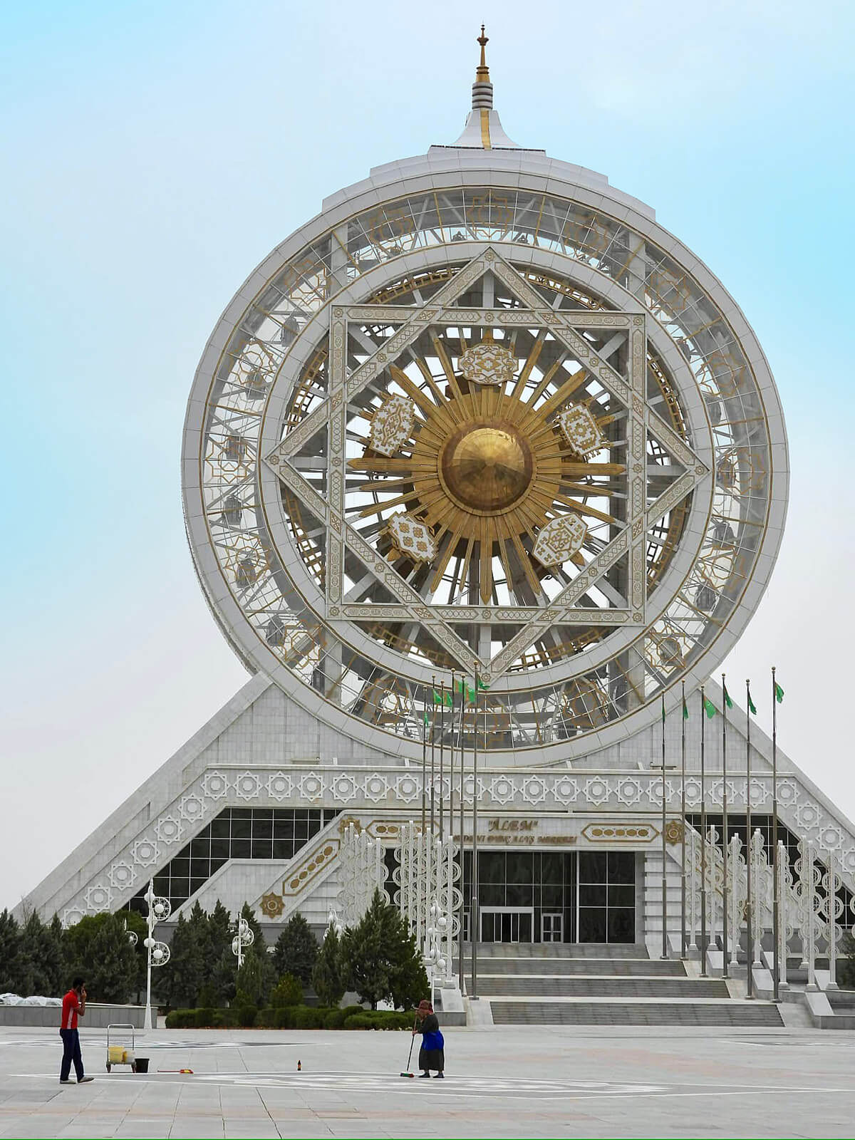 Enclosed Ferriswheel. Photo by Brendan Powell.