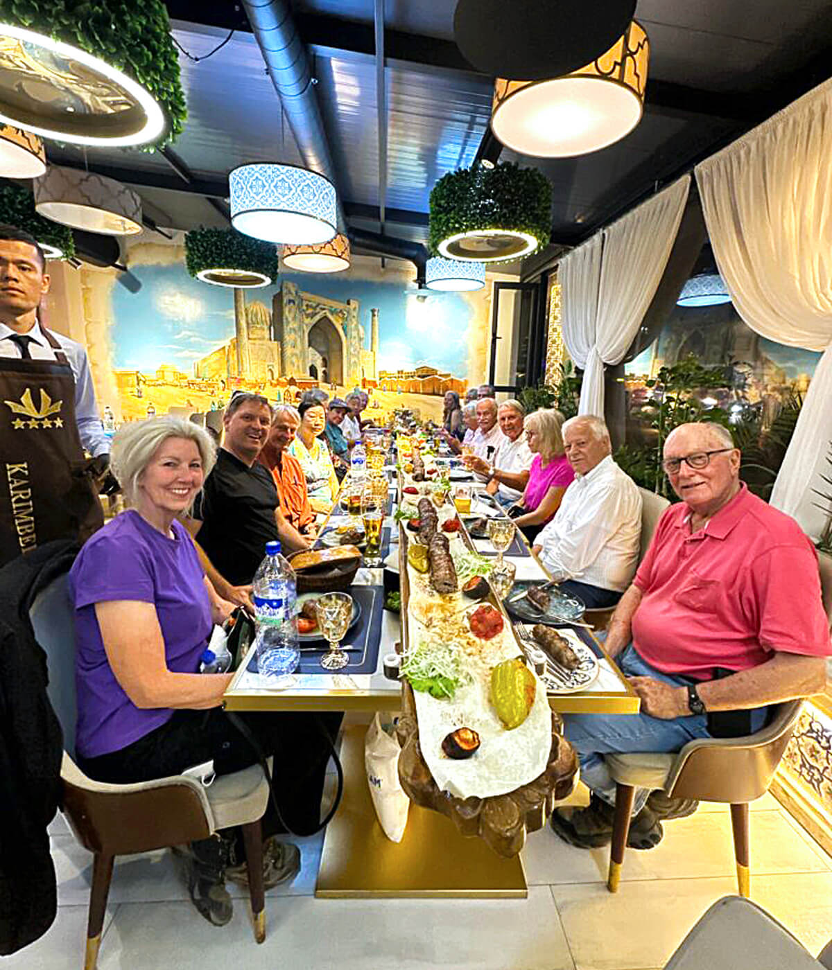 Dinnertime. Photo by Ken Powell.