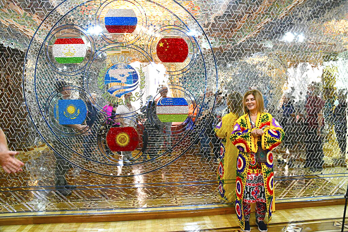 Mosaic of Colored Mirrors. Photo by Ken Powell.