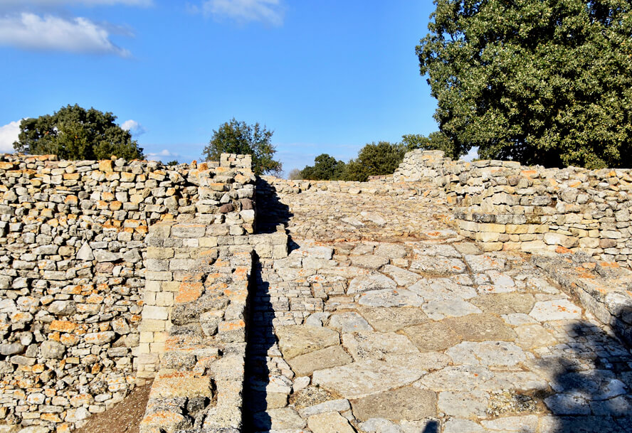 Troy II Southwest Gate – Where the Trojan Treasure was Found. Troy – Walking with Achilles, Ajax & Agamemnon