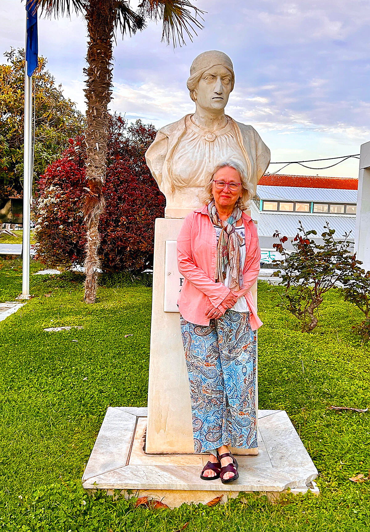 Alison and Domna Vizvivi