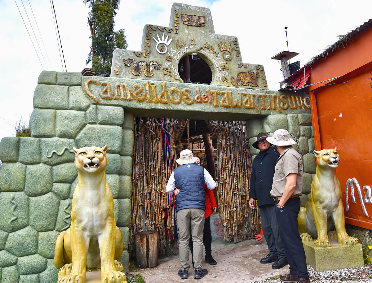 Entrance to Manos de la Comunidad