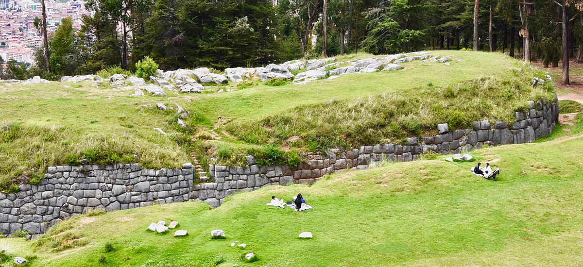 Picnicers at Q'enqo