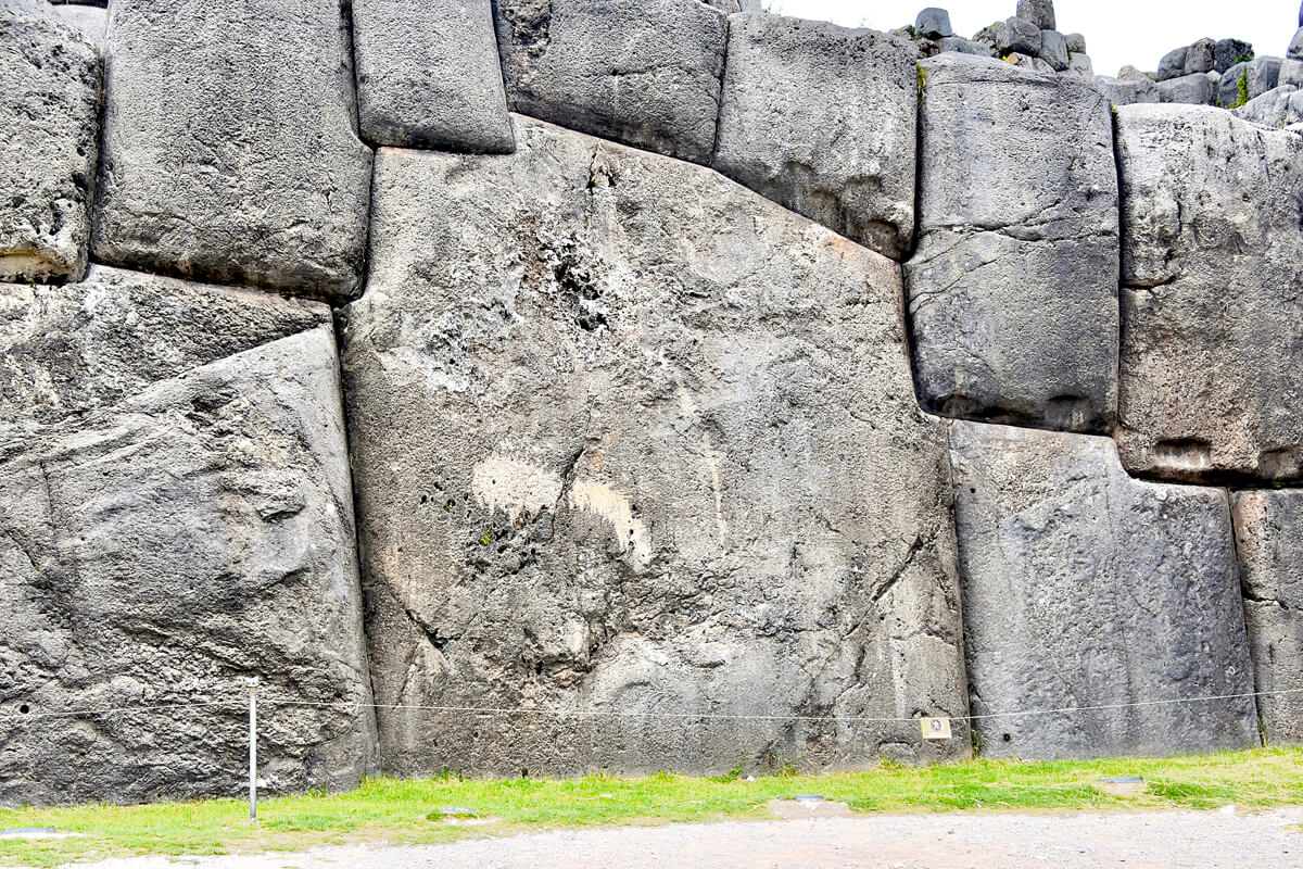 Single Largest Stone