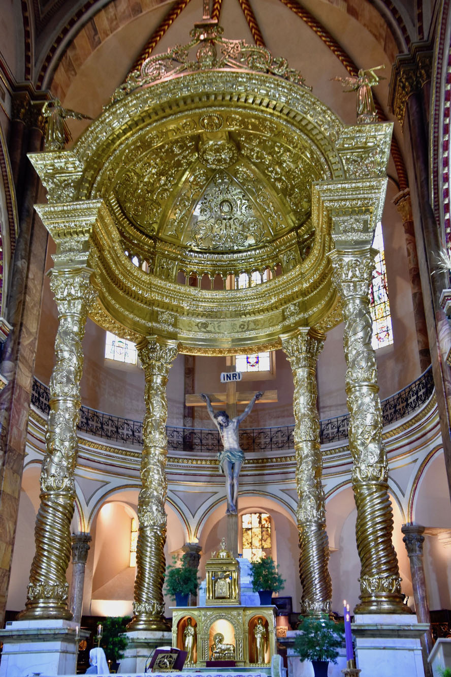 Altar of the New Cathedral