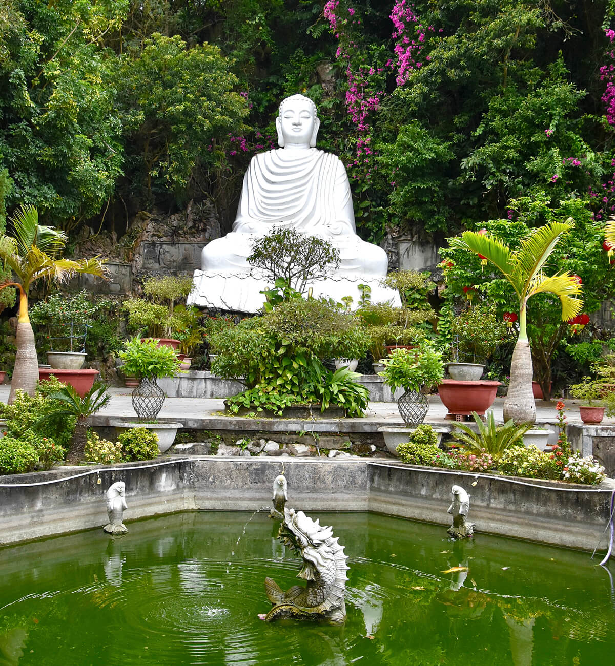 Buddha on Thuy Son