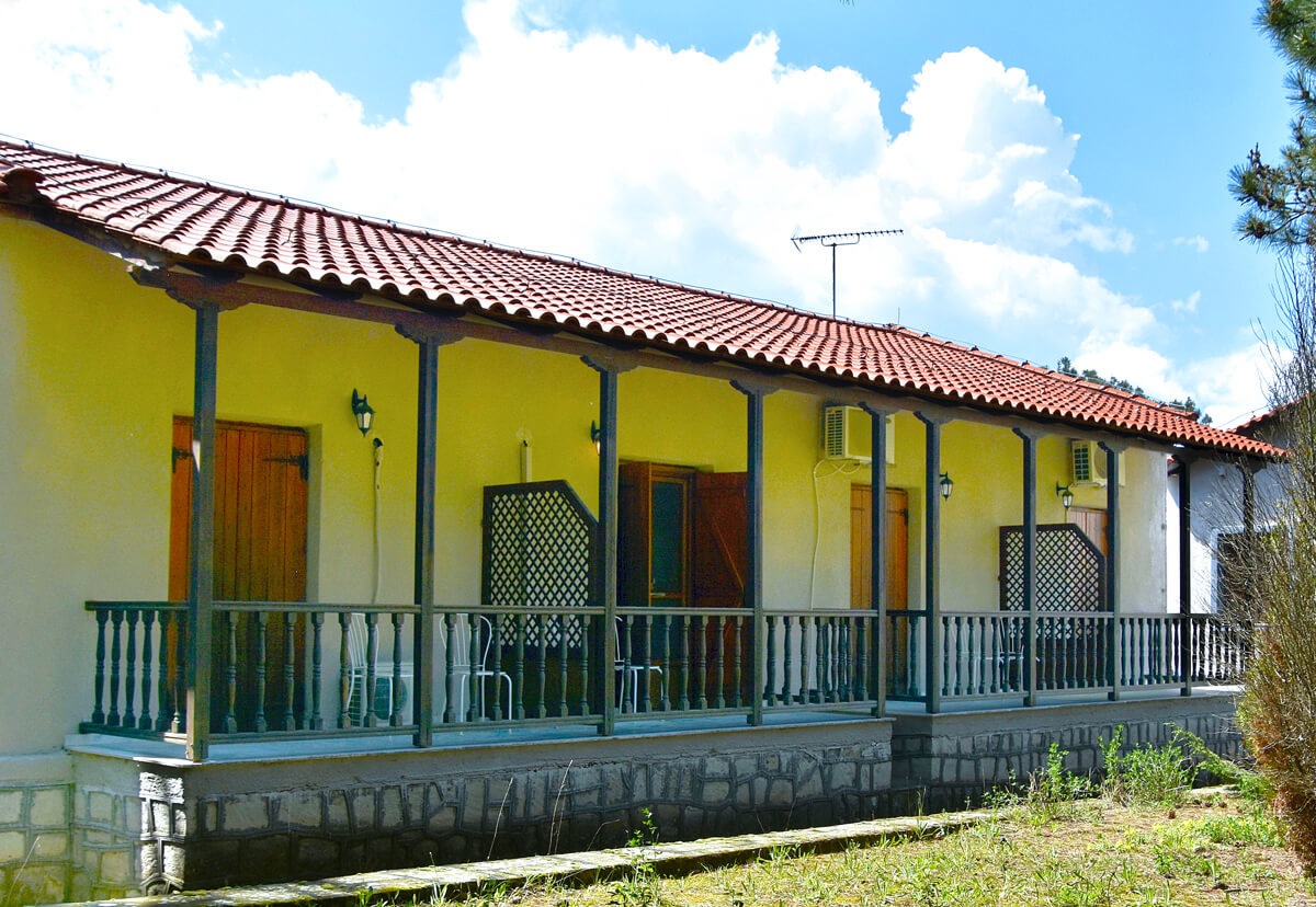 Room 103 Forest Inn, Dadia – The Middle Room