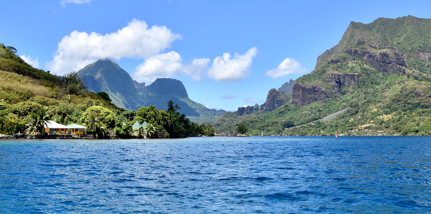 Entrance to Cook’s Bay
