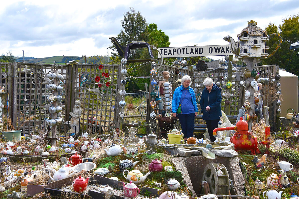 Alison & Sue in Teapotland