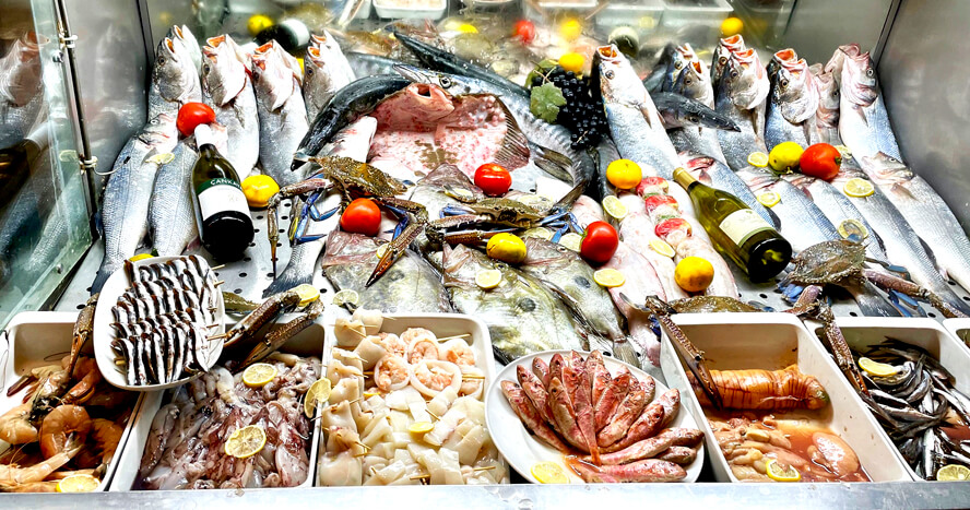 Fresh Seafood, Sef Restaurant Kusadasi. Kusadasi – Gateway to Ephesus.