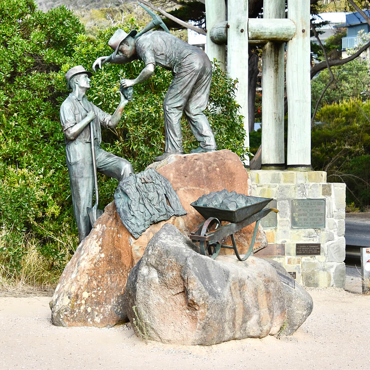 Monument to the Builders of the Great Ocean Road
