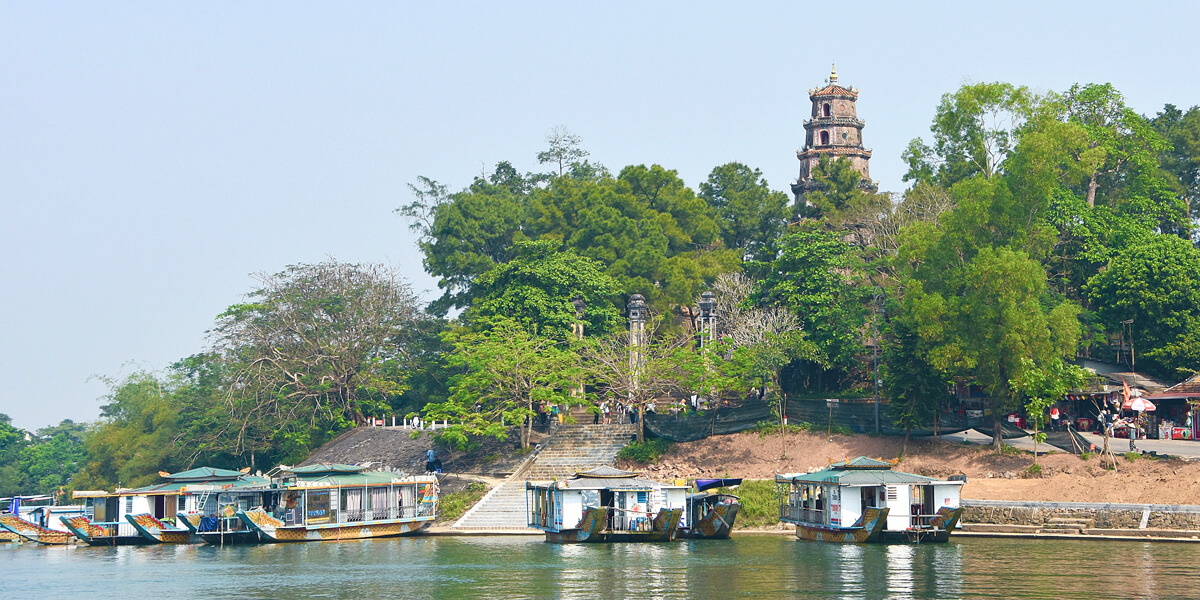 Perfume Pagoda Landing