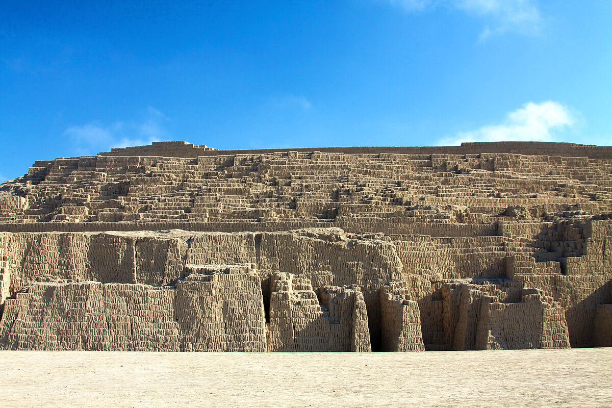 Huaca Pucllana by McKay Savage