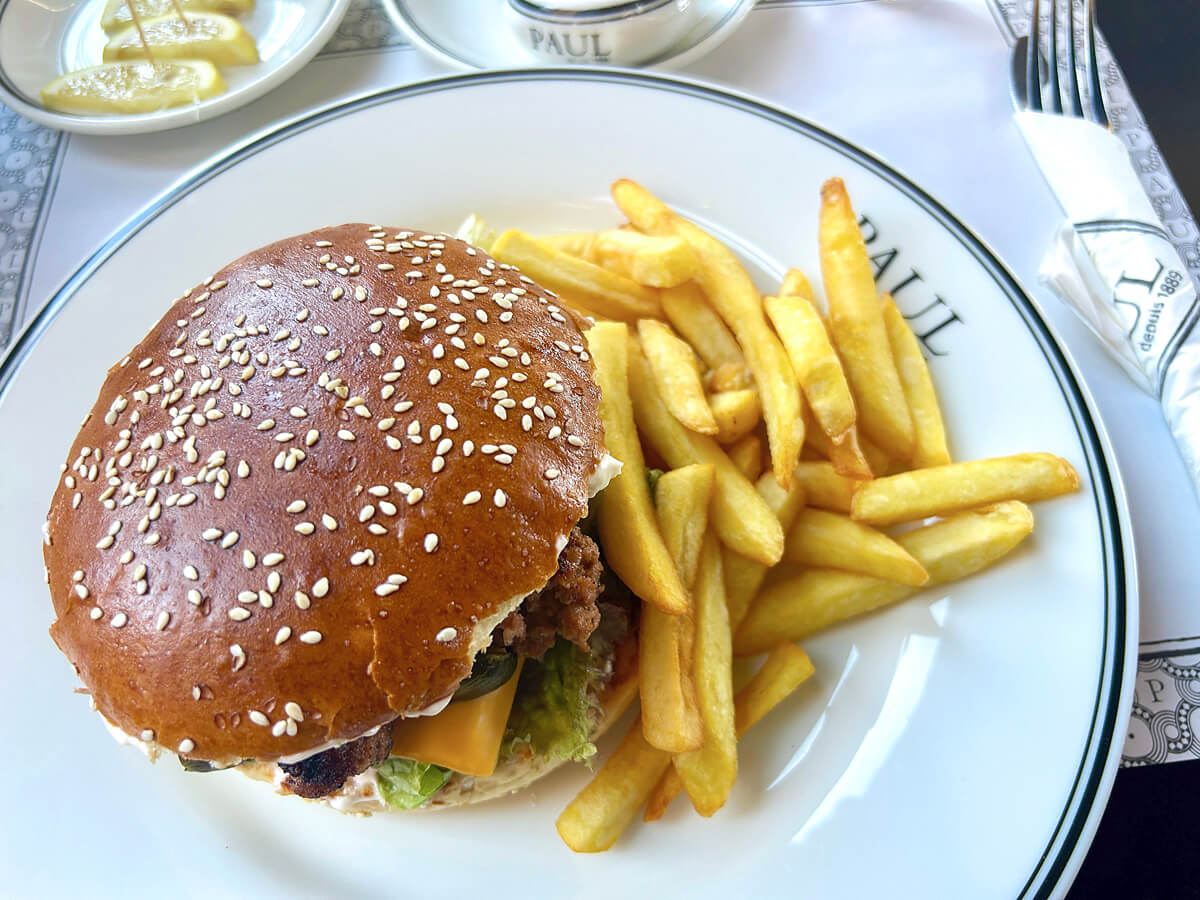 Proper Burger, Paul