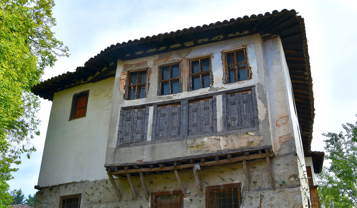 Kastoria Mansion 1
