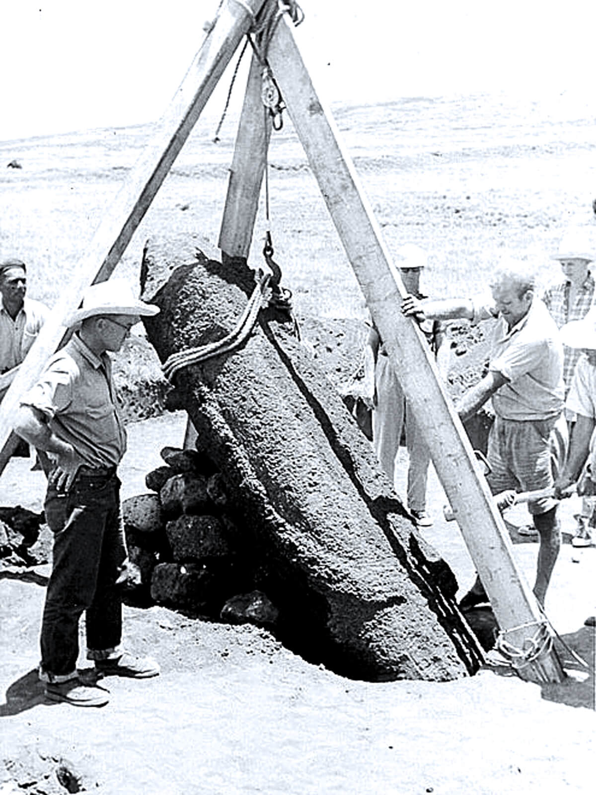 Raising of the Female Moai of Vinapu