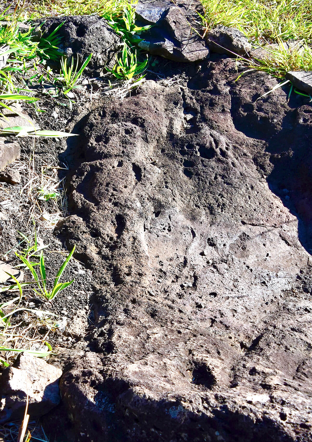 Water Basin with Baby Carving