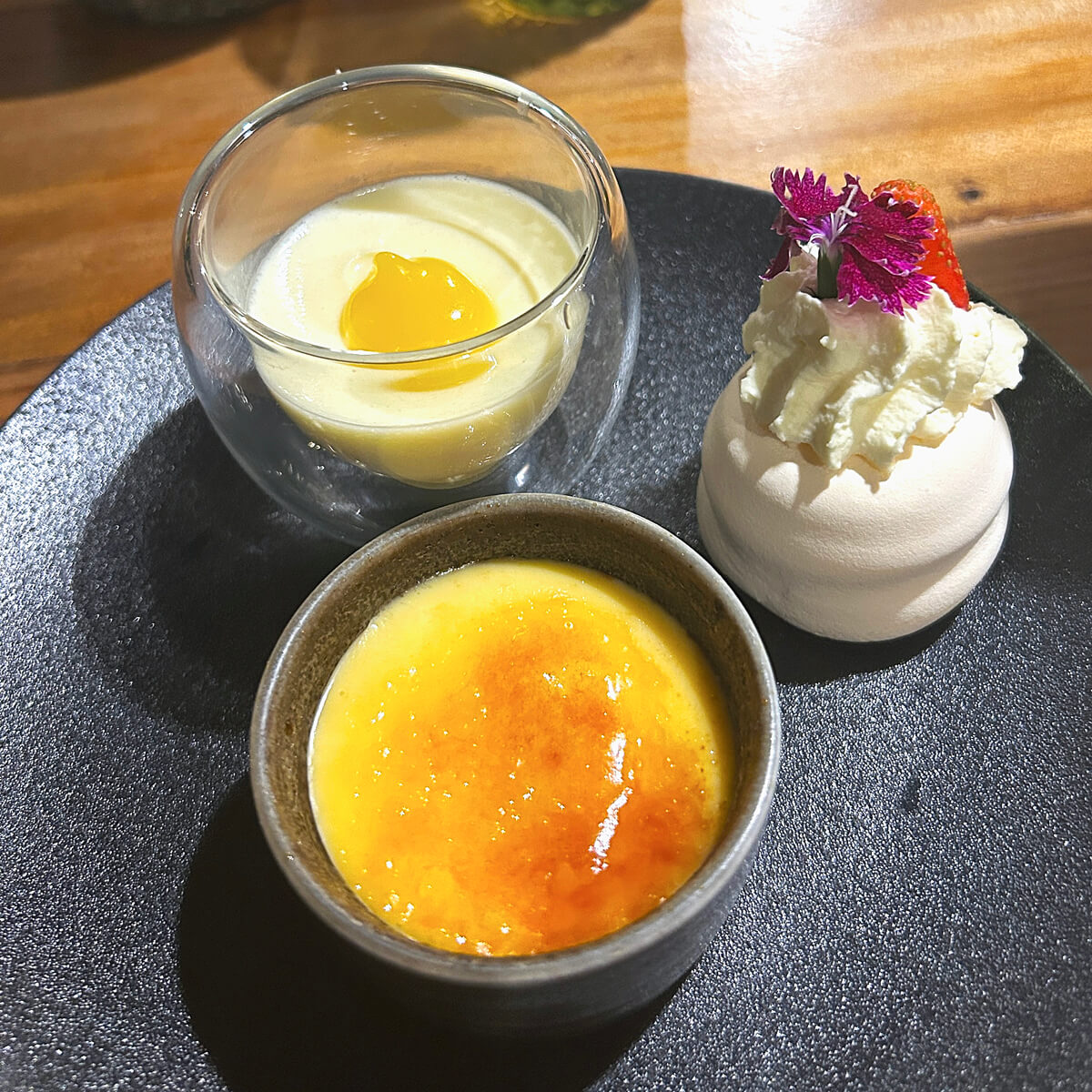 Creme Brule, Pannacotta & Pavlova