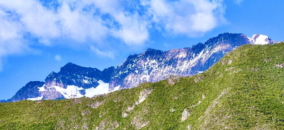 Glaciers between Urubamba and Ollantaytambo