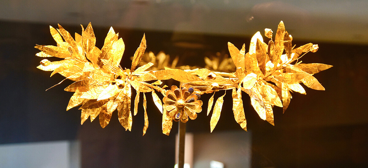 Gold Wreath