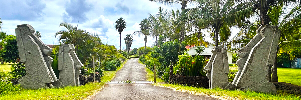 Iorana Hotel Entrance