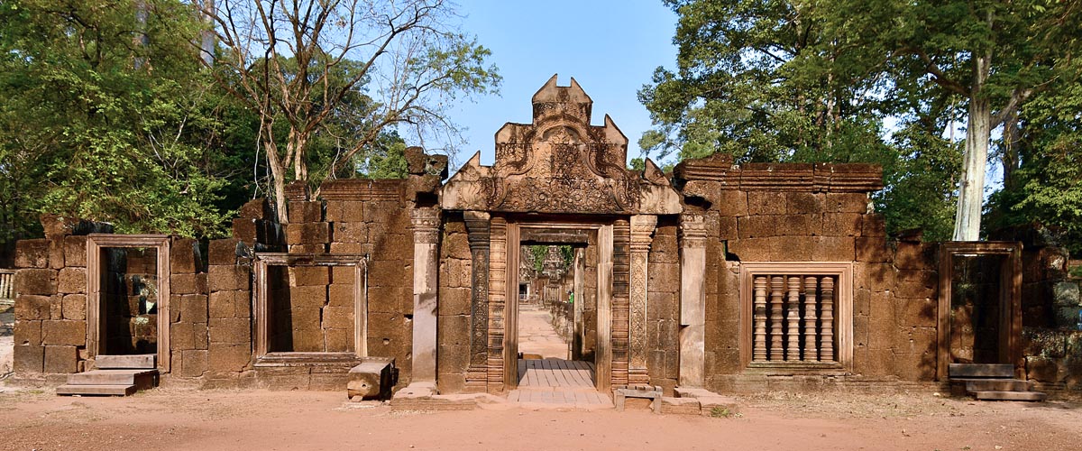 Banteay Srei Facade