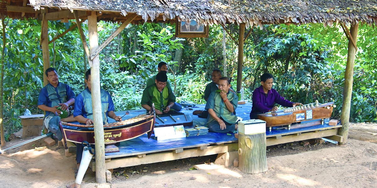 Musicians Injured by Land Mines