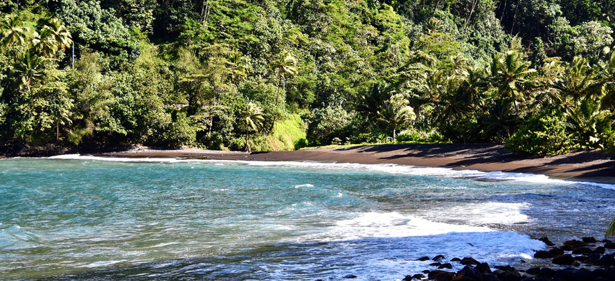 Black Sand Beach Near the Arahoho Blowhole
