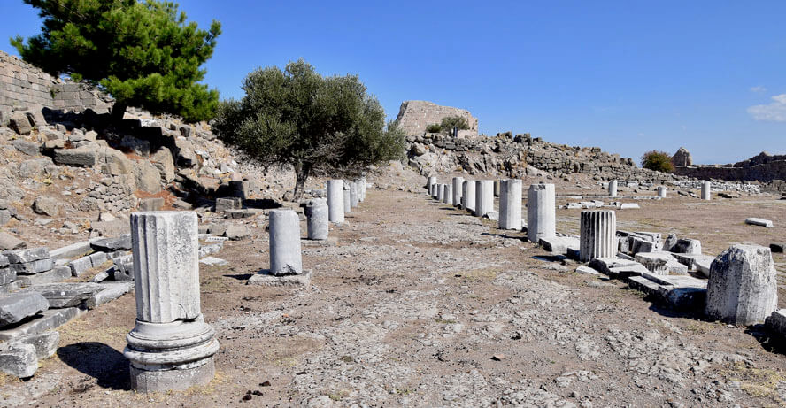 Temple of Athena Outer Portal. Pergamon – Visiting Turkey’s Roman Stronghold.