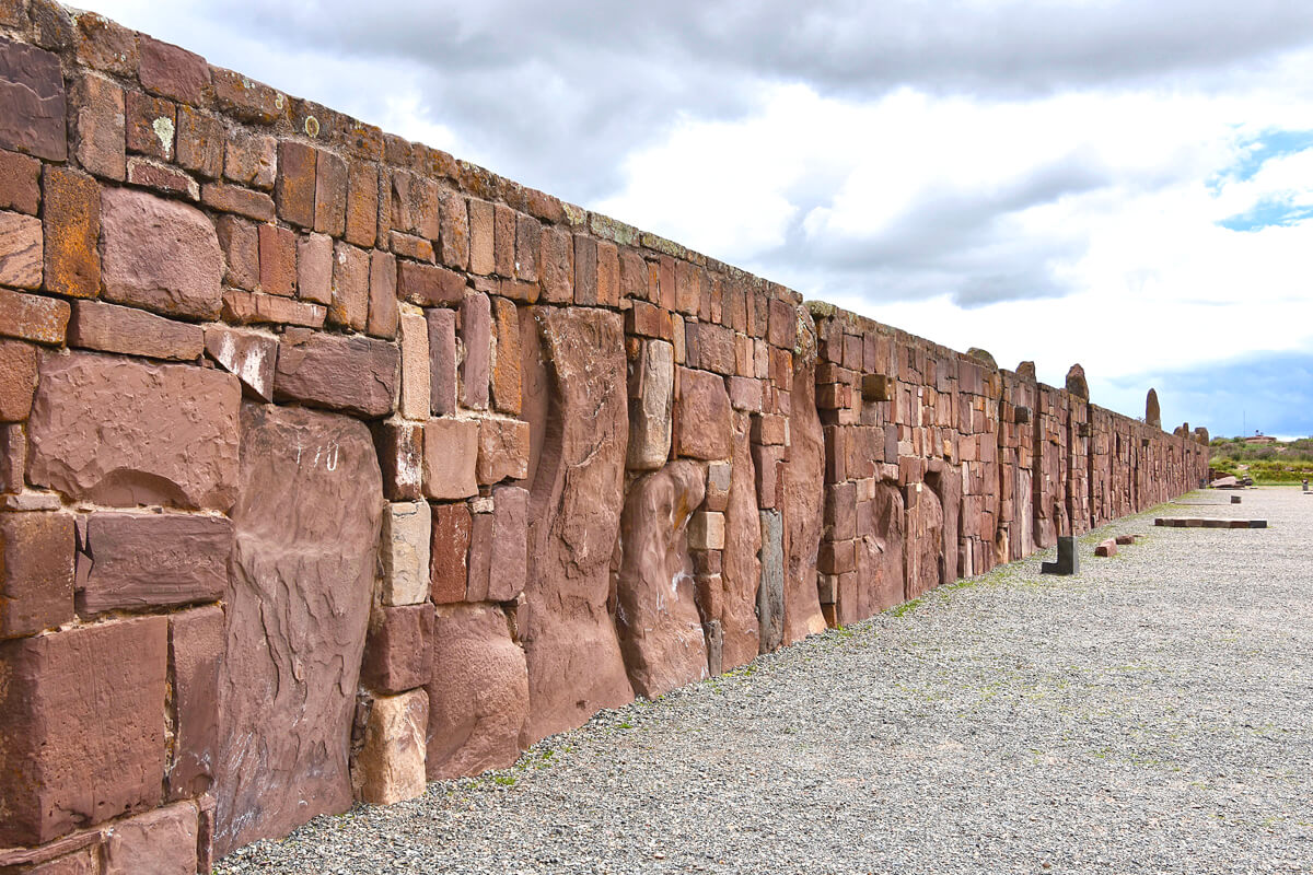 Walls of Kalasasaya