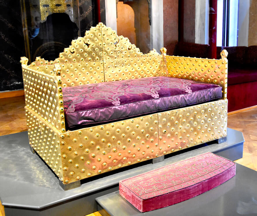 Sultan’s Throne in the Audience Chamber