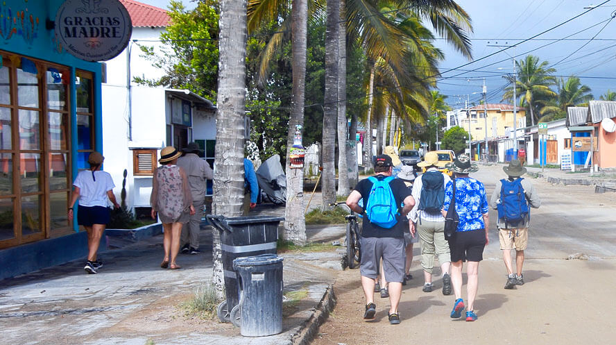 Main Street, Puerto Villamil