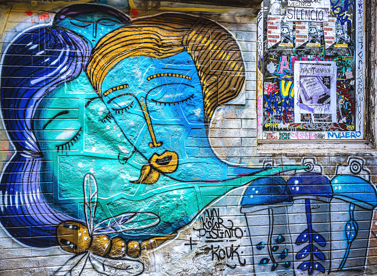 Street Art in Cerro Alegre and Cerro Concepción neighborhoods – part of the 'Twolips' series