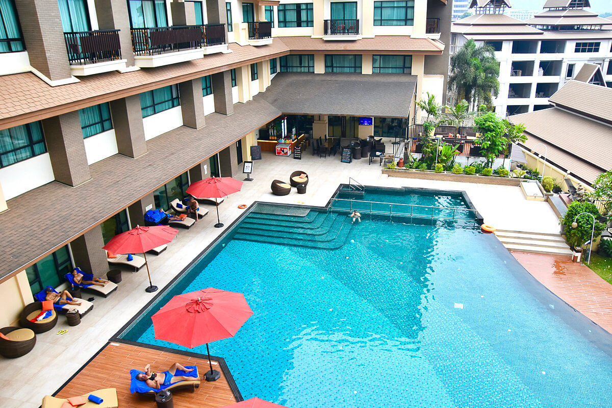 Swimming Pool Vang Vieng