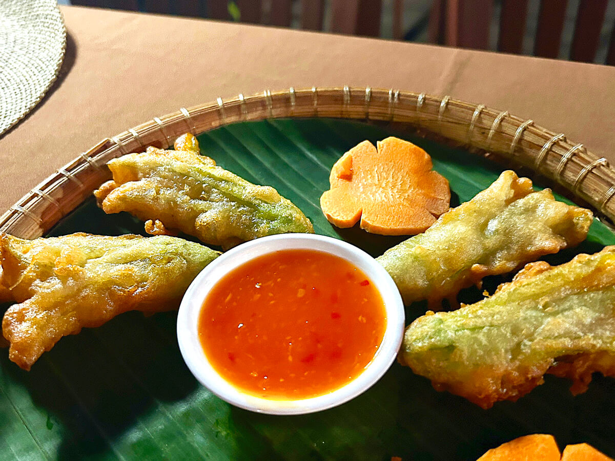 Fried Pumpkin Flowers