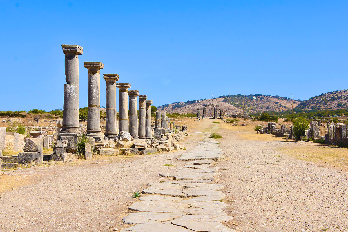 Decumanus Maximus Looking North