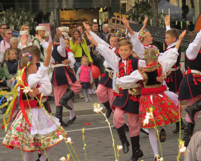 Young dancers entertaining at a street festival | Location: Vilnius,  Lithuania