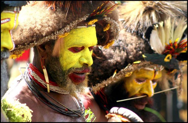 Tari- Men of the Huli tribe | Location: Papua New Guinea