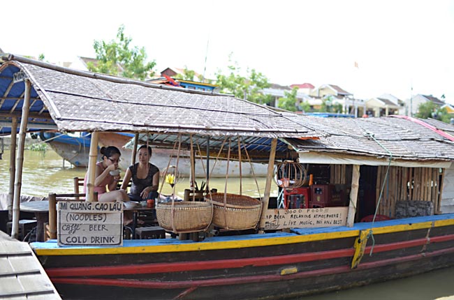 Floating restaurant | Location: Hoi An,  Vietnam